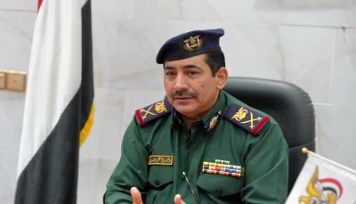 وزير الداخلية يوجّه بمنع تهريب ونقل الأسلحة خارج العاصمة المؤقتة