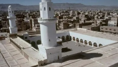تصعيد طائفي وتجنيد إجباري.. الحوثيون يبرمجون منابر الجوامع في صنعاء لحشد مقاتلين جدد نحو تعز