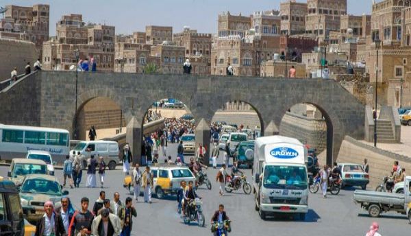 صنعاء.. مليشيات الحوثي تكثف عمليات الجبايات تحت ذريعة "المولد" وسط أزمات معيشية خانقة