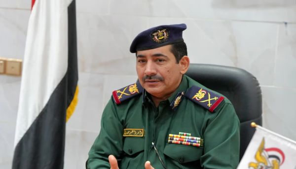 وزير الداخلية: توحيد القرار العسكري والأمني أولوية لتعزيز استقرار اليمن