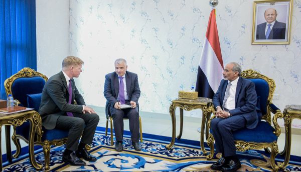 المبعوث الأممي يختتم زيارته إلى عدن بعد لقائه بكبار المسؤولين