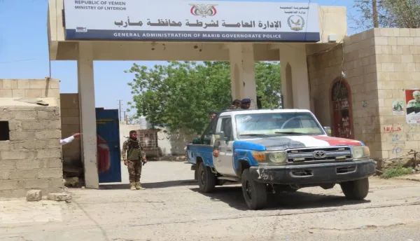 مأرب.. الأجهزة الأمنية تفرج عن متهمين بالاعتداء على الأكاديمي أكرم حمادي قبل إحالة القضية إلى النيابة