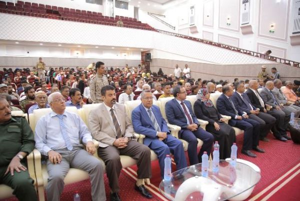 عدن.. حفل فني وخطابي بمناسبة ذكرى ثورتي أكتوبر ونوفمبر