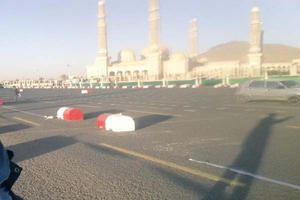داخلية الحوثيين تتهم قوات صالح بإخفاء أسلحة وصواريخ داخل أحد المساجد بصنعاء