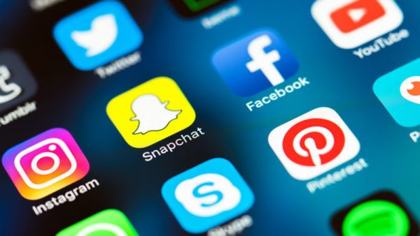 الحوثيون يعوضون خسائرهم العسكرية والشعبية باللجوء إلى الحرب الإلكترونية