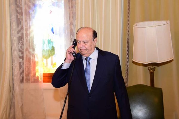 "هادي" يوجّه الجيش بمواصلة التقدم في البيضاء حتى تحريرها من المليشيات بالكامل