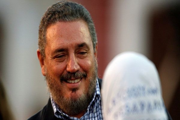 انتحار نجل زعيم الثورة الكوبية الراحل فيدل كاسترو