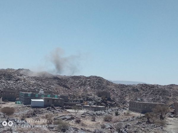 البيضاء: مليشيا الحوثي تقصف منازل المواطنين بـ"ذي ناعم" بصواريخ الكاتيوشا