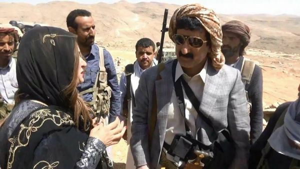 وفد صحفي خارجي يزور الخطوط الامامية لجبهة نهم.. والذيباني: الجيش يحمي المدنيين 