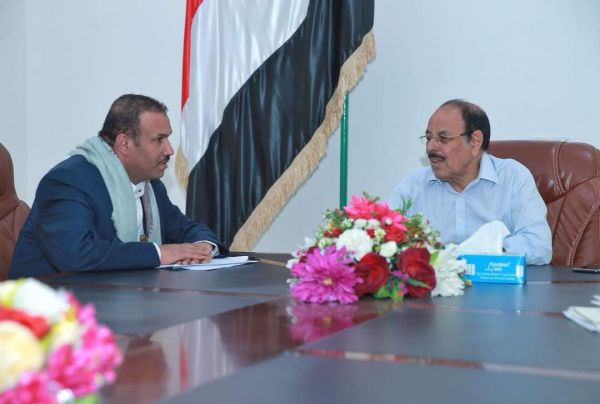 نائب رئيس الجمهورية يستمع من اللواء "عبدالغني جميل" للمستجدات في العاصمة صنعاء