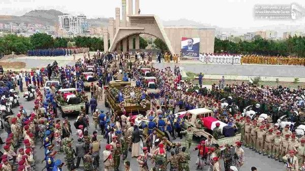 "إهانة الضباط" في فعالية تشييع "الصماد" بإيعاز من الحوثيين