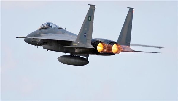 غارات للتحالف على معسكر تسيطر عليه مليشيات الحوثي جنوب صنعاء