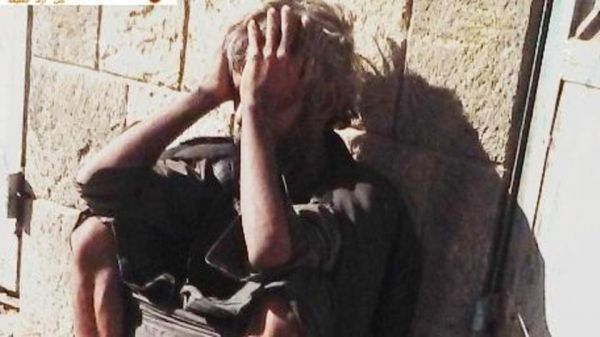 مليشيا الحوثي تنشر مخابراتها بشوارع صنعاء على هيئة مختلين عقلياً