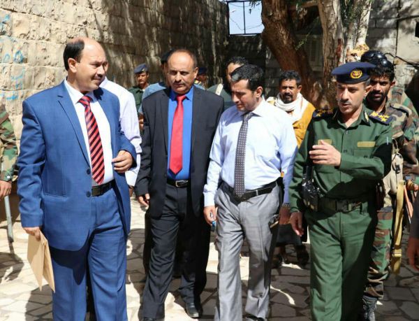 مأرب.. لجنة التحقيق في الانتهاكات تزور مرافق أمنية وسجون بالمحافظة