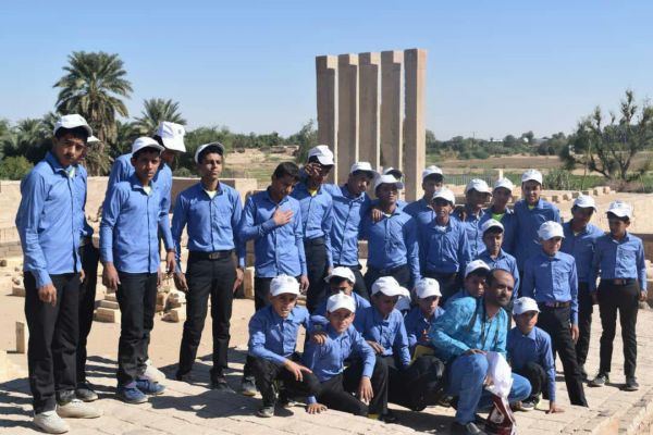 مأرب.. أطفال من ضحايا تجنيد الحوثيين يتعرفون على معالم سياحية