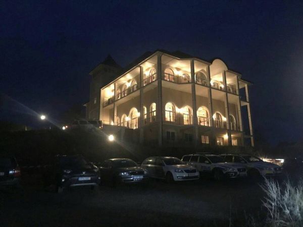 مشاورات السويد.. بين التعثر والنجاح في ظل تعنت الحوثيين
