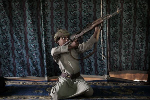 في تحقيق استقصائي جديد.. وكالة أمريكية تكشف فضائع تجنيد الحوثيين للأطفال