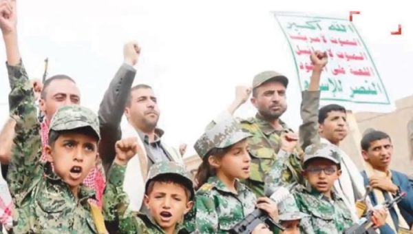 صنعاء: ميليشيات الحوثي تواصل استدراج الأطفال إلى الجبهات بإغراء المال