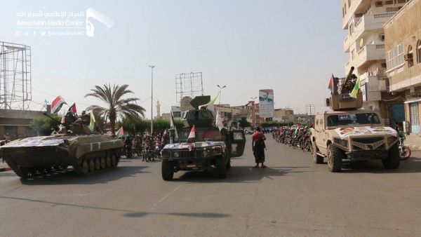 وزير الاعلام : الاستعراض العسكري للحوثيين بالحديدة يكشف تضليل غريفيث للمجتمع الدولي