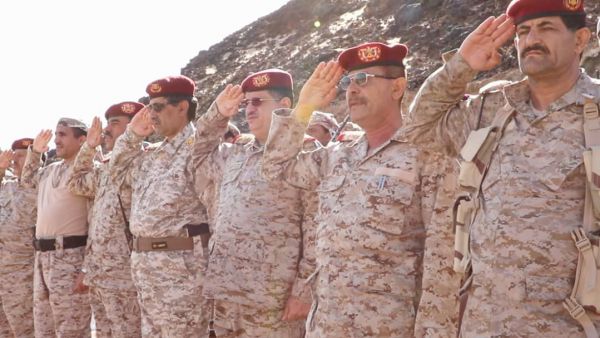 وزير الدفاع: لن نتخلى عن ذرة واحدة من تراب الوطن