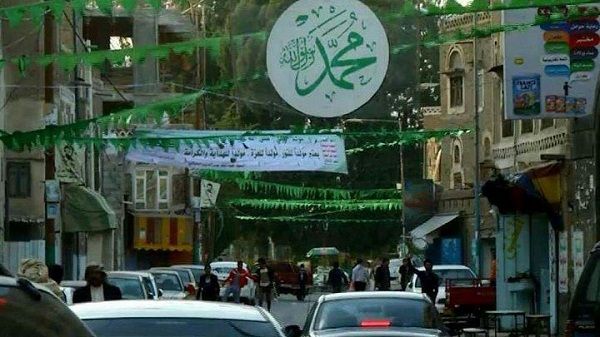 "المولد".. ما الرسائل التي أراد الحوثيون تمريرها بعباءة "النبي"؟
