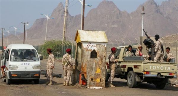 قوات الجيش تداهم أوكار عصابات التقطع في المحفد بأبين