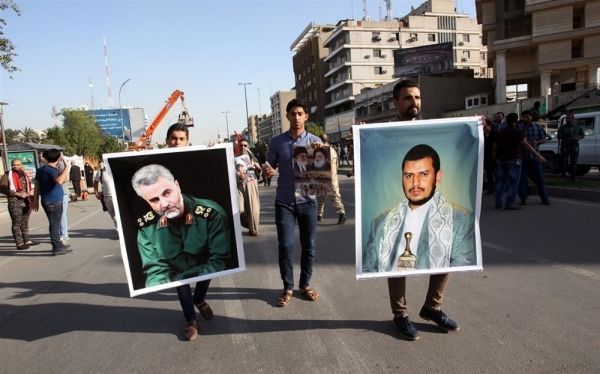 مليشيات الحوثي تجبر محلات تجارية بصنعاء على تعليق صور سليماني بالقوة