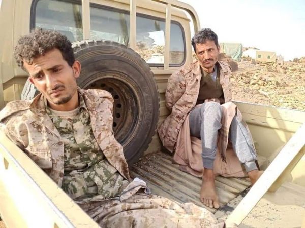 اشتباكات بين قادة المليشيات بصرواح وانشقاق العشرات في الجوف على وقع هزائم ميدانية