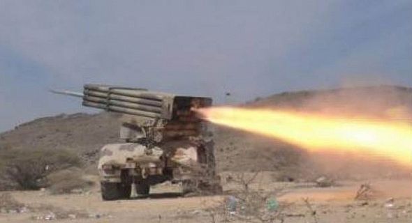 قائد المنطقة الثالثة: قواتنا تتقدّم في صرواح ومليشيا الحوثي تجر أذيال الهزيمة