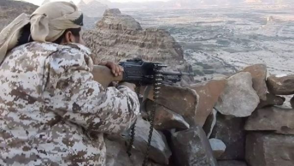 مقتل عدد من عناصر المليشيات الحوثية بقصف مدفعي للجيش شرق صنعاء