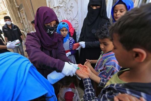 صحيفة دولية: أعداد المتوفين من الأطباء دليل على تفش للوباء مع تكتم للمليشيا الحوثية بصنعاء