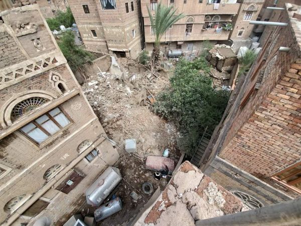 من صنعاء إلى الشام يهدمون ذاكرة الشعراء ويمحون بيوتهم