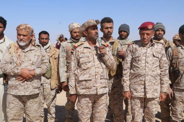 الفريق بن عزيز يتفقد جبهات الجوف والعميد الحليسي: المليشيا بأضعف حالاتها