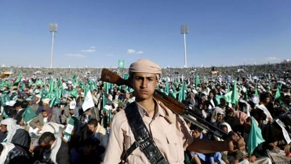 الحوثية منظمة إرهابية.. يمنيون يعددون جرائم المليشيا بحق المدنيين