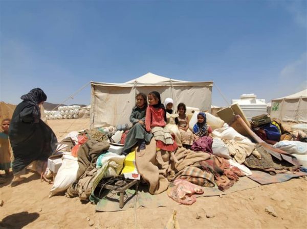 قصف المليشيا لمخيمات النزوح يتسبب بتشريد أكثر من 4 آلاف نازح في مأرب
