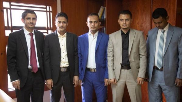 الصحفيون المختطفون.. من التعذيب المروّع في سجون "الحوثي" الى المصير المجهول خارج البلاد