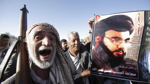 سياسي لبناني يؤكد تورط ميليشيات "حزب الله" في اليمن: سحب بعض مستشاريه