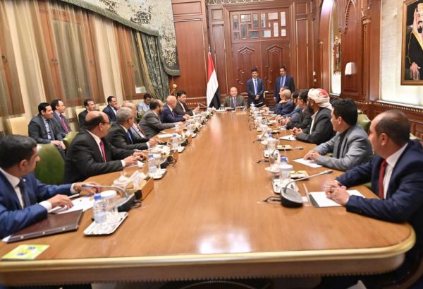 الرئيس هادي يؤكد على ضرورة تنفيذ اتفاق الرياض لهزيمة المشروع الإيراني