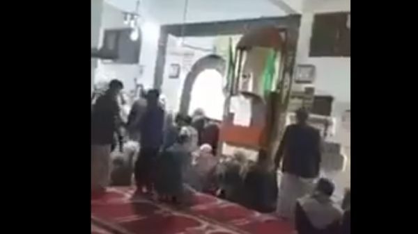 مليشيا الحوثي تمنع صلاة التراويح في عمران تكريسا لعقيدتها الطائفية