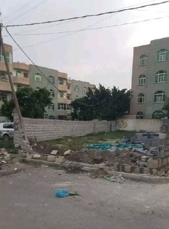 متنفذون حوثيون ينهبون أرضية خاصة بـ"بنك سبأ الإسلامي" في صنعاء