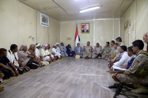 رئيس الأركان من "حجة" يشدد على توحيد الجهود في مواجهة الحوثي