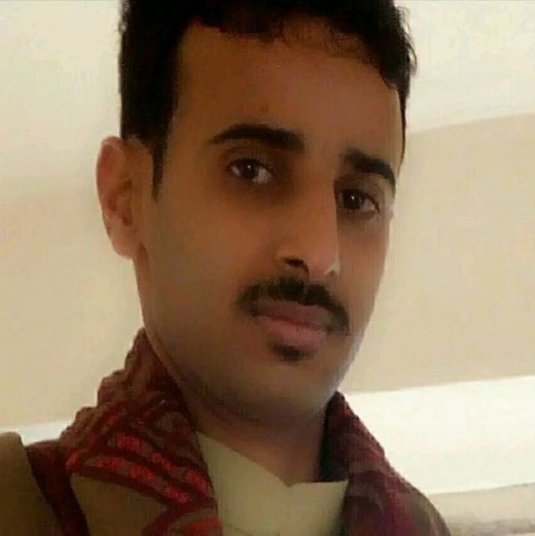 إب.. مليشيا الحوثي تقتل شيخًا قبَليًا وتختطف جثمانه