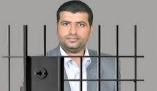 مرصد حقوقي يصدر تقريراً يوثق معاناة الصحفي "السداوي" المختطف في سجون "الحوثي" منذ 8 سنوات