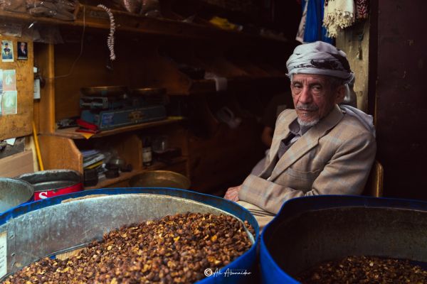 رمضان صنعاء.. موجة كساد غير مسبوقة وتجار يشكون عزوف السكان عن الشراء