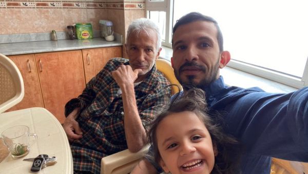 عائلة "السقاف" تكذب الحوثيين وتؤكد "ما تم عرضه في الإعلام تصريحات لإرضاء السجان"