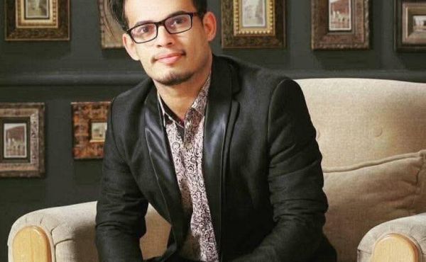  "مصعب الحطامي" .. قصة مخرج اغتاله الإرهاب الحوثي 