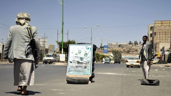  مليشيا الحوثي تختطف نجل الزبيري من منزله بصنعاء