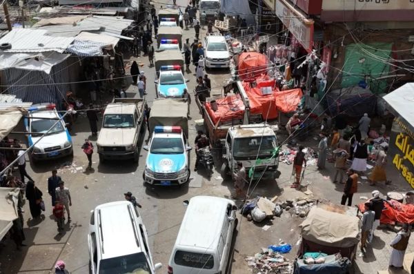 حملات حوثية تستهدف تجار الأرصفة والباعة المتجولين في صنعاء