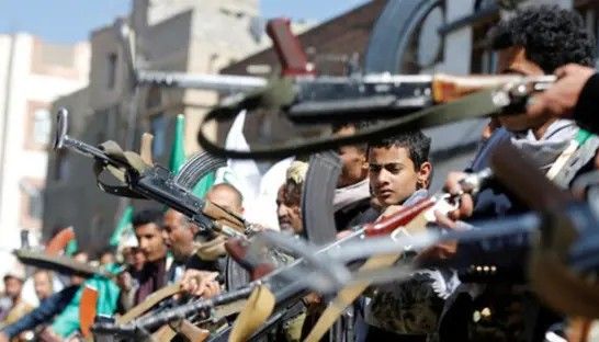 قصة "ناجي" الذي طاردته ميليشيا الحوثي حتى آخر الحدود