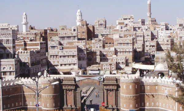 عناصر حوثية تطرد إمام جامع من وسط منزله في صنعاء